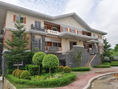 A Quiet Private 2 Bedroom Home in Appleone Banawa