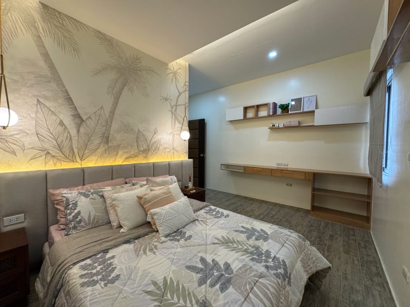 Elegant House and Lot Single Attached Fully Furnished Ready for Occupancy in South City Homes Minglanilla