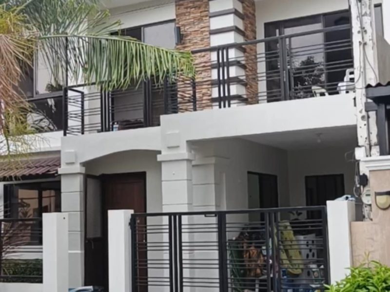 3 Bedroom 110 sqm lot Beachside Family Home in Corona Del Mar