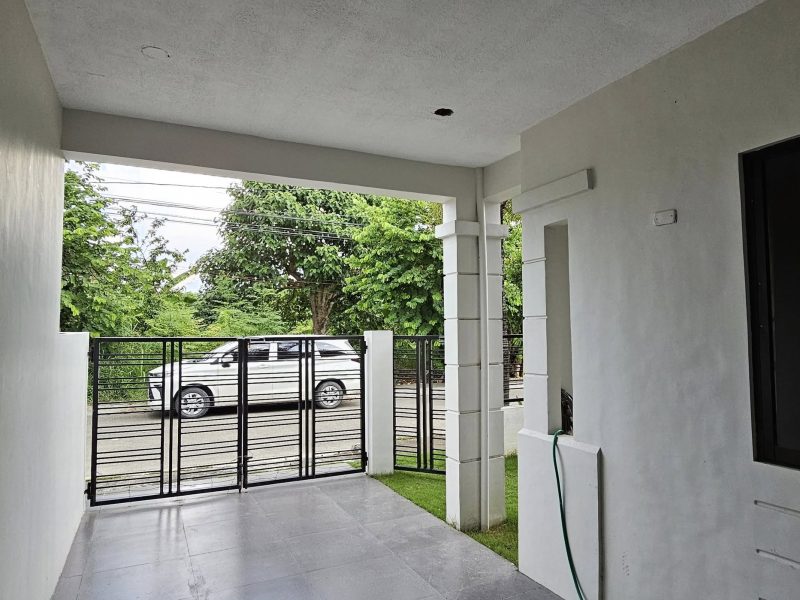 3 Bedroom 110 sqm lot Beachside Family Home in Corona Del Mar