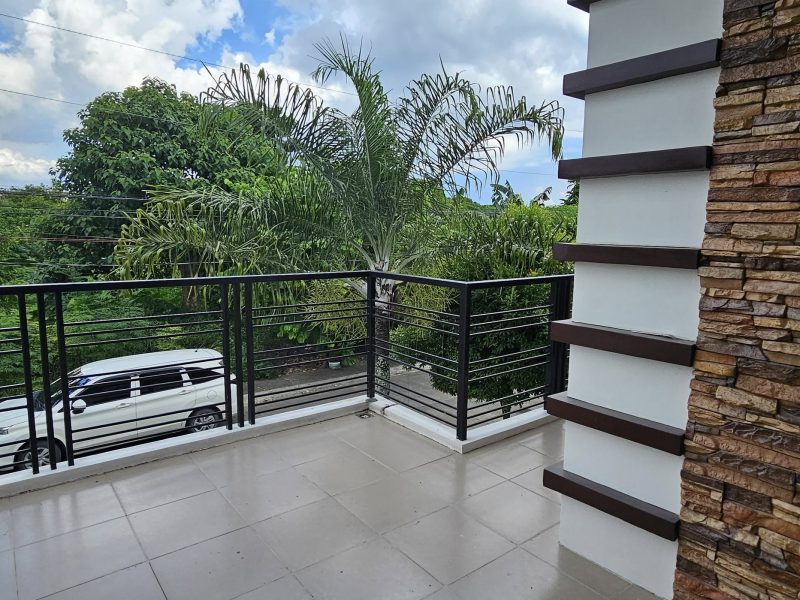3 Bedroom 110 sqm lot Beachside Family Home in Corona Del Mar