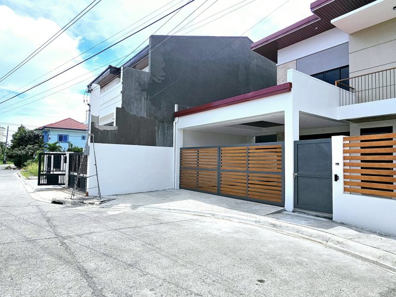 Contemporary House & Lot for Sale in Corona Del Mar Talisay